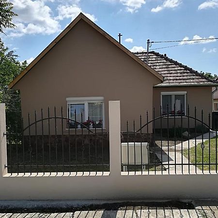 Vivien Apartman Fonyód Esterno foto