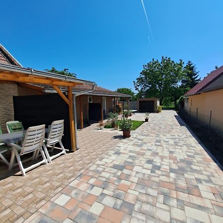 Vivien Apartman Fonyód Esterno foto
